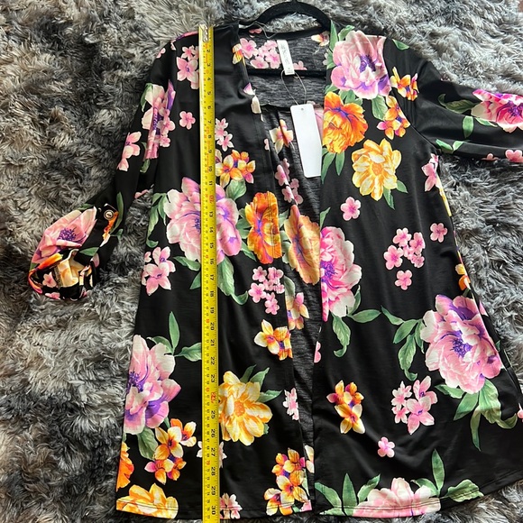 Floral‎ Open Style Cardigan - Picture 11 of 13